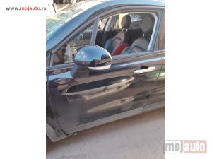 Glavna slika -  Fiat 500x prednja leva vrata kod boje 601 Originalni delovi  Moguca ugradnja delova  Alfa Romeo 147-156-166-159-GT-MiTo-Giulietta Fiat bravo 2 - croma -grande punto -multipla 2 -punto 3 -stilo-idea Freemont Panda 3 500L 500 500x Lancia ypsilon-delta-musa- - MojAuto
