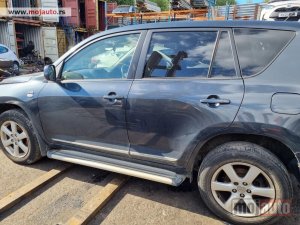 Glavna slika -  POLOVNI DELOVI - TOYOTA RAV4 AVENSIS AURIS YARIS AYGO COROLLA VERSO LEXUS IS220d - MOTORI MENJAČI TRAPOVI LIMARIJA ELEKTRONIKA STAKLA SVETLOSNE GRUPE... - MojAuto