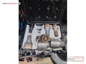 polovni delovi  Alfa Romeo Fiat Lancia sigurnosni srafovi Originalni delovi  Moguca ugradnja delova  Alfa Romeo 147-156-166-159-GT-MiTo-Giulietta Fiat bravo 2 - croma -grande punto -multipla 2 -punto 3 -stilo-idea Freemont Panda 3 500L 500 500x Lancia ypsilon-delta-musa-