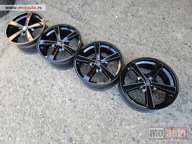 Glavna slika -  AluFelne 17Coli 5x114,3 Reno Nisan Kia Hyundai kao nove - MojAuto